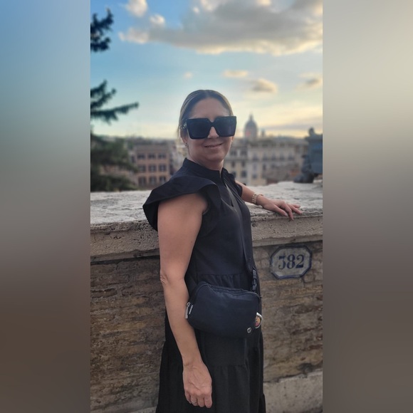 Meet the Posher “A girl should be two things:classy and fabulous."
- Coco Chanel - Picture 12 of 16